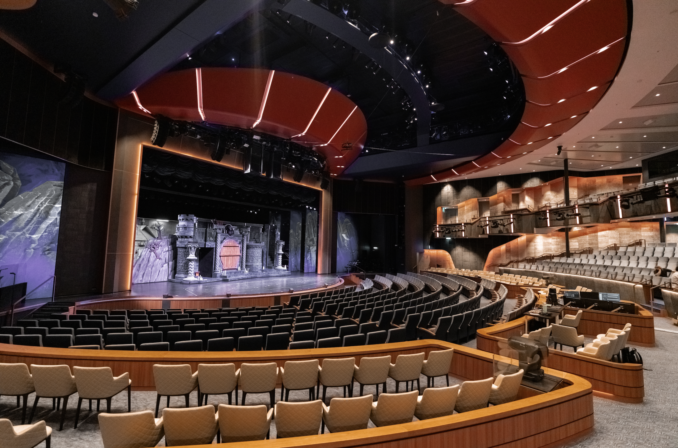 Royal Caribbean, Icon Class, Icon of the Seas, Royal Theater