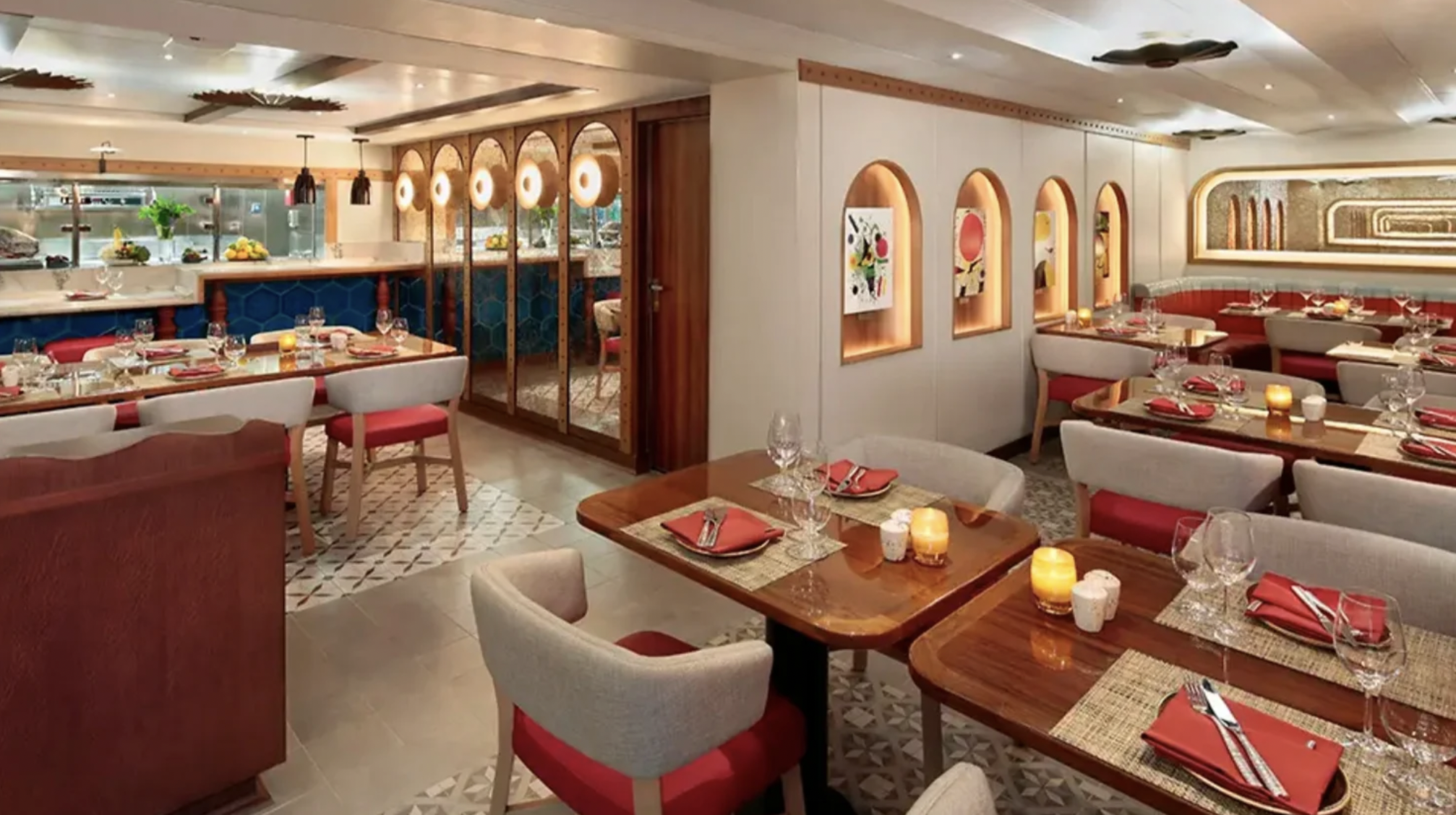 A Closer Look at Cuadro 44 by Anthony Sasso on a Windstar Cruise Ship