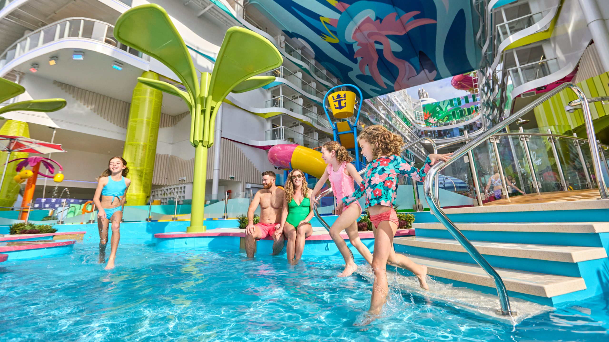 Royal Caribbean, Icon of the Seas, Water's Edge Pool