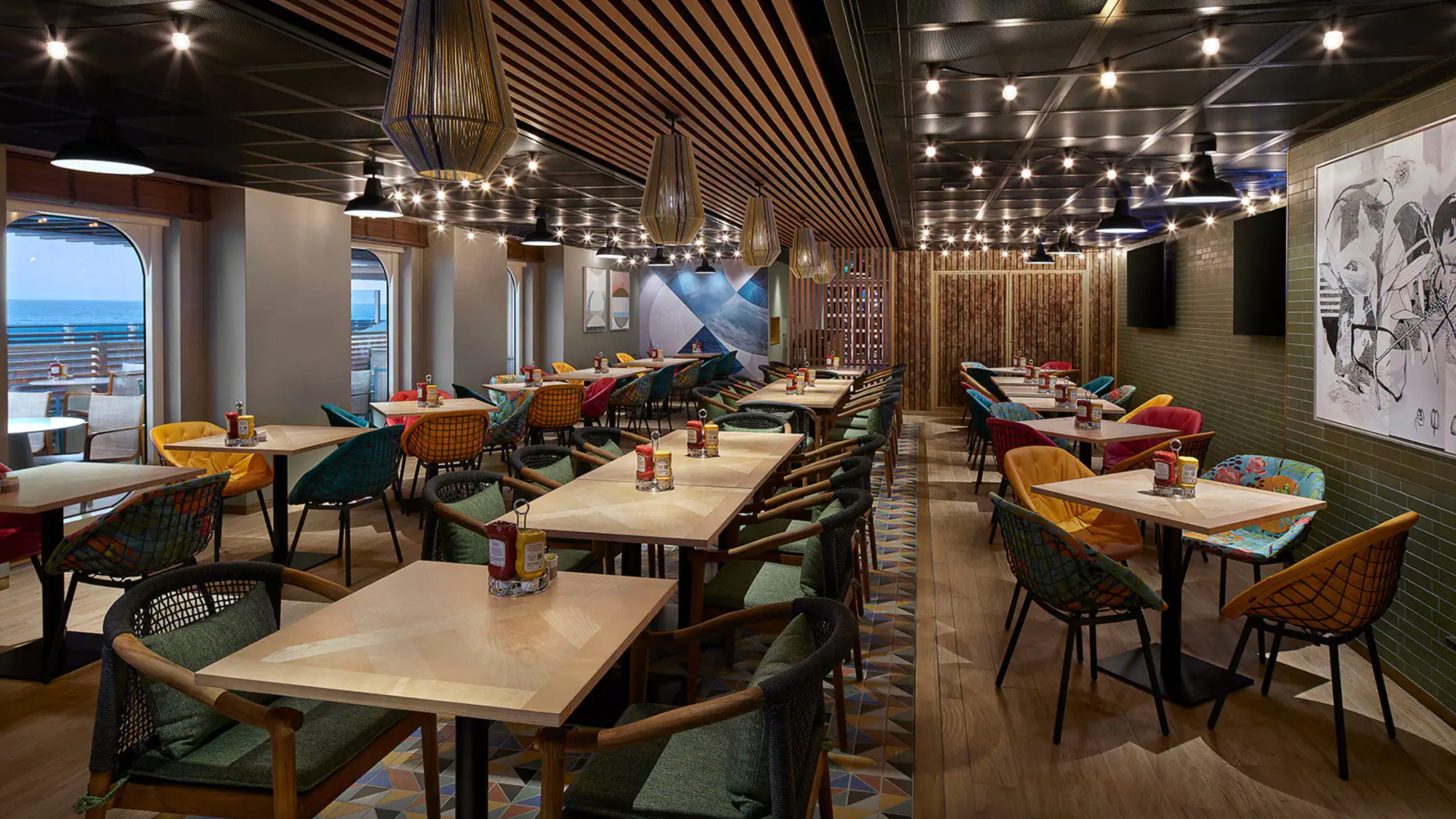 NCL, Norwegian Cruise Line, Norwegian Luna, NCL Luna, The Local Bar & Grill