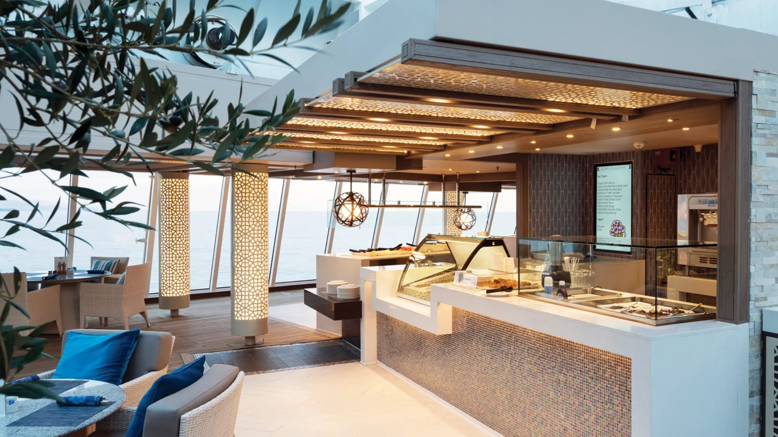Crystal Cruises, Crystal Serenity, Scoops Ice Cream Bar