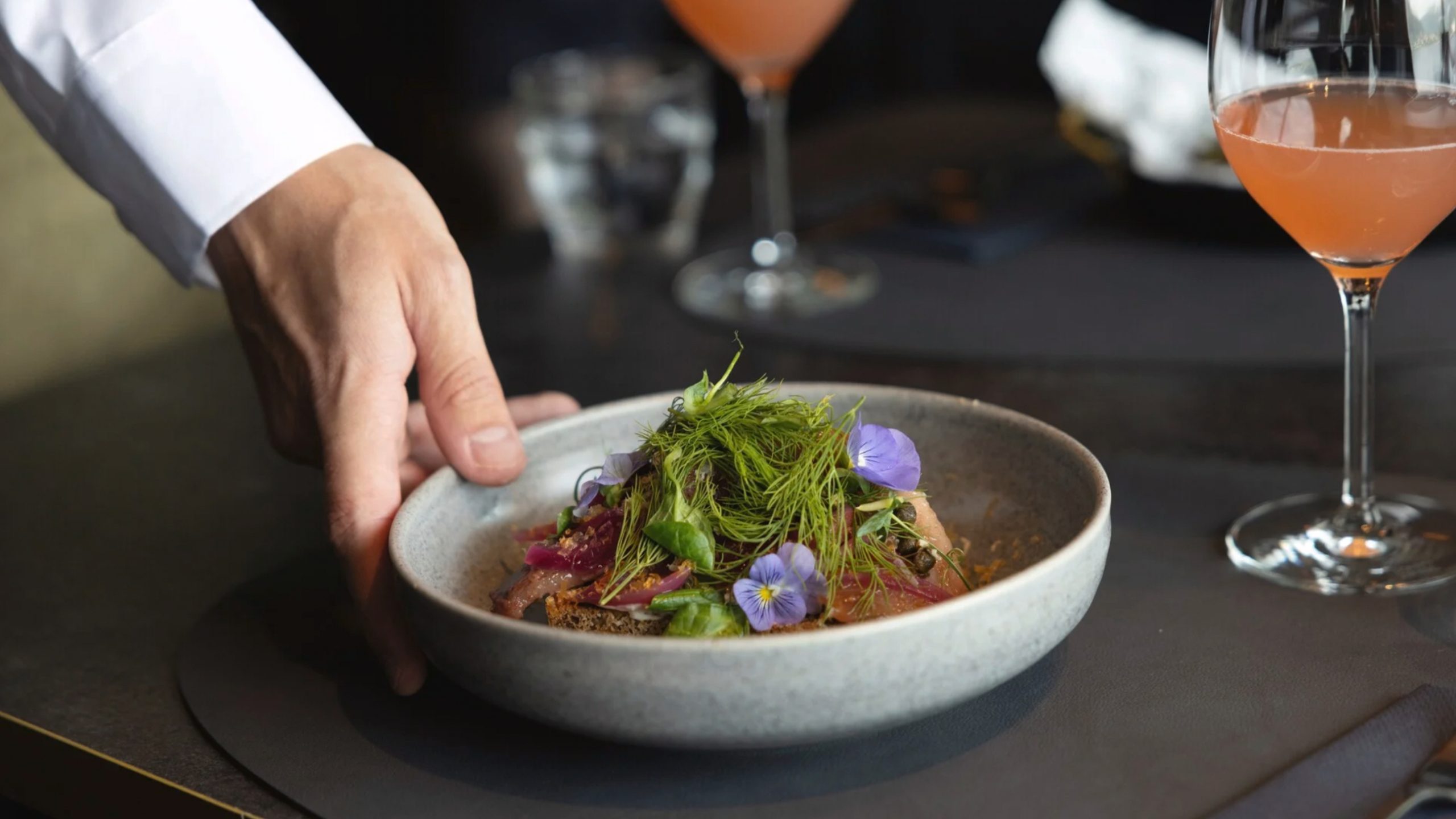 Hurtigruten Cruise Line, Hurtigruten Dining Guide, Brasserie Arran