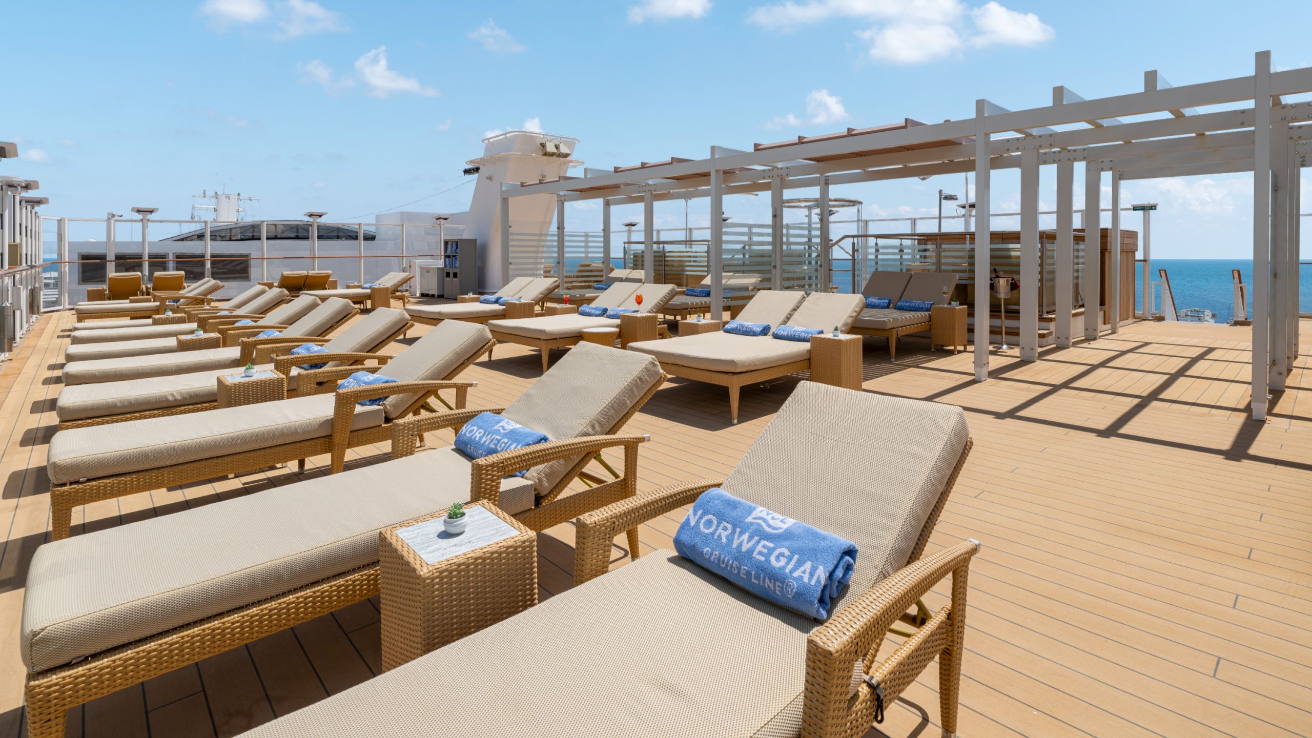 NCL, Norwegian Cruise Line, Vibe Beach Club, Norwegian Joy