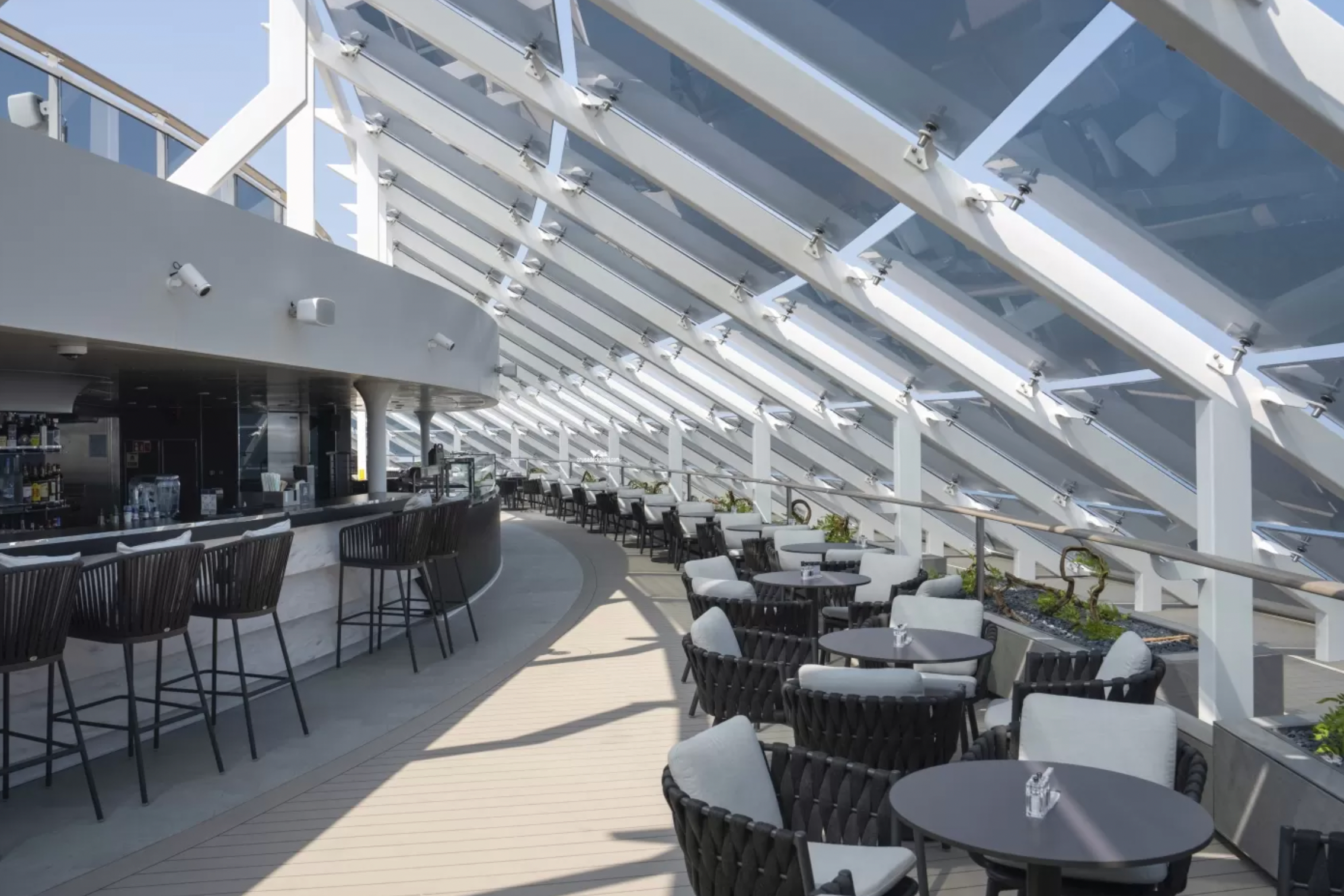 MSC Cruises, Yacht Club Grill & Bar