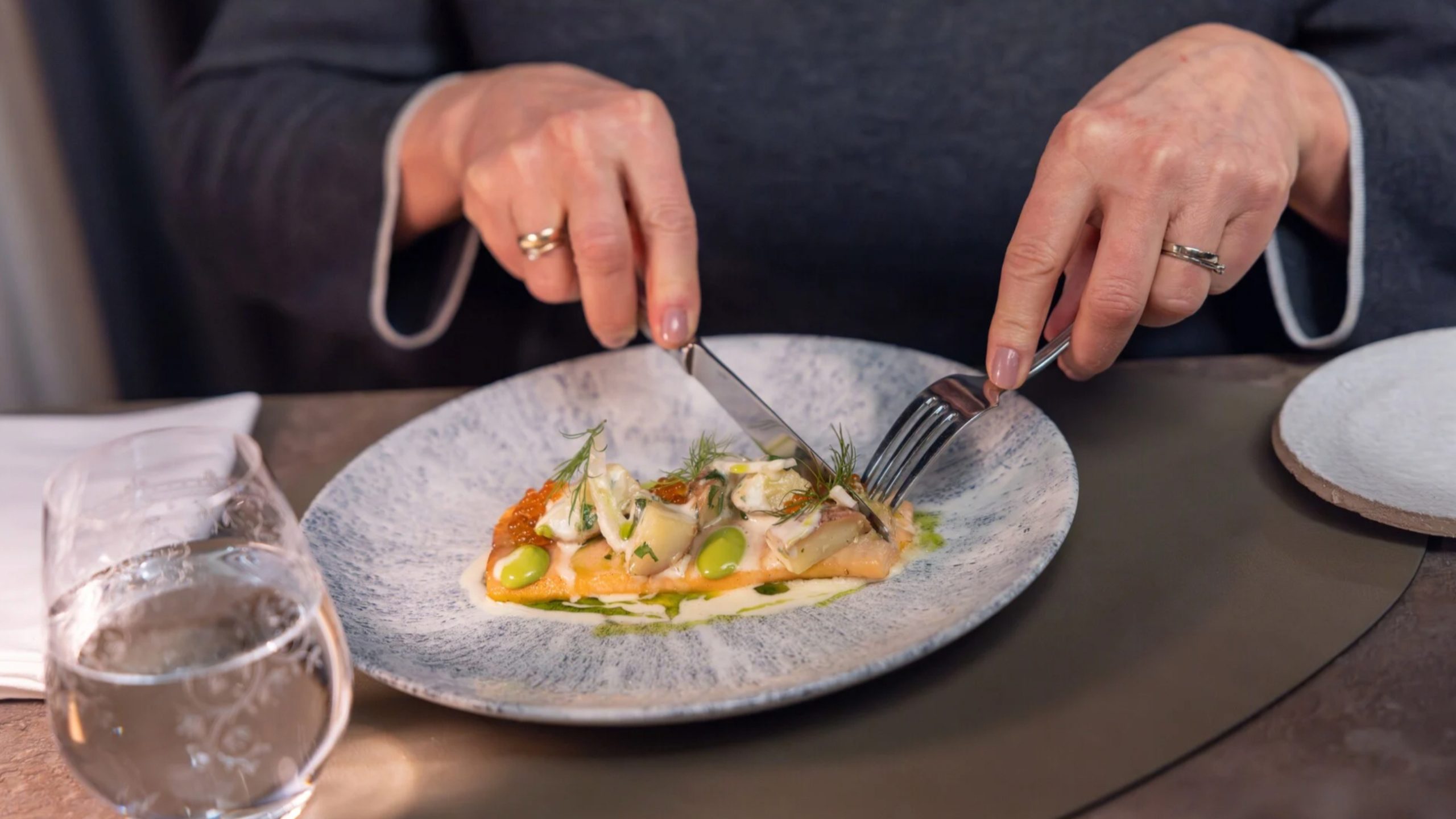 Hurtigruten Cruise Line, Hurtigruten Dining Guide, Røst