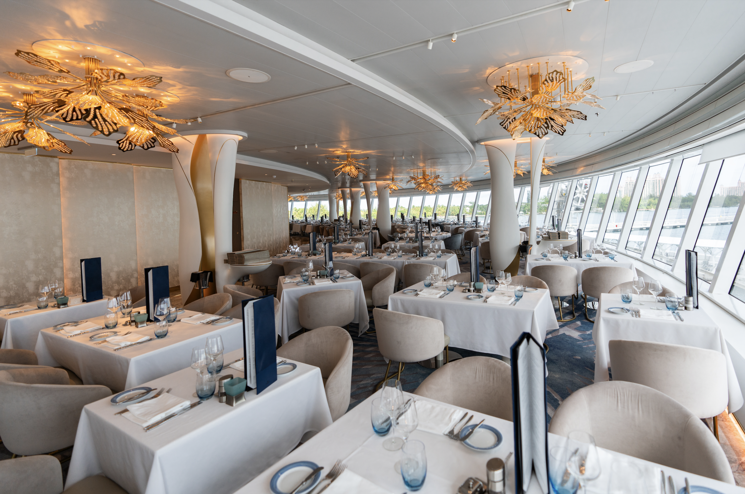 Hudson's, Norwegian Cruise Line, NCL, Prima Class, Norwegian Viva