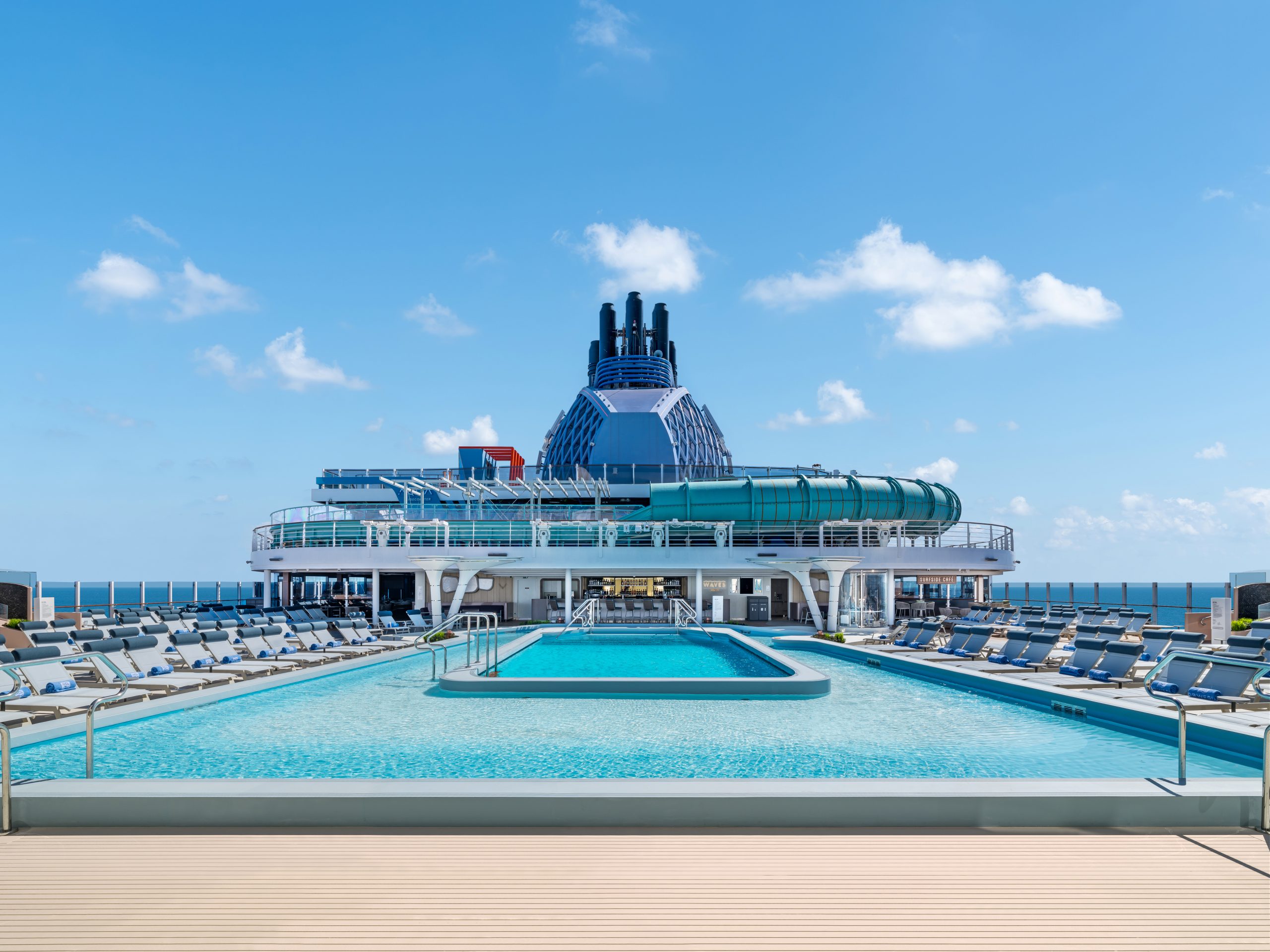 Pool Deck - Norwegian Aqua