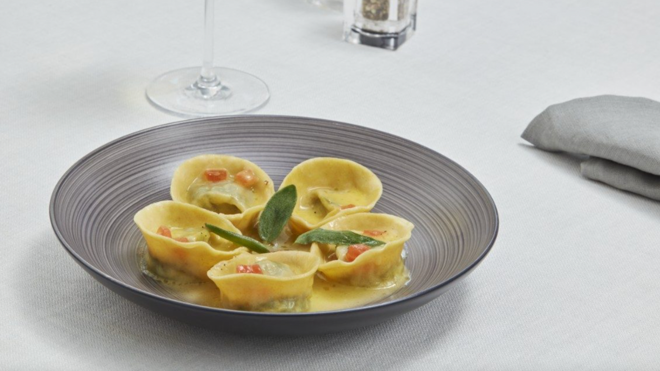 Explora Journeys, Emporium Marketplace, Ultimate Dining Guide